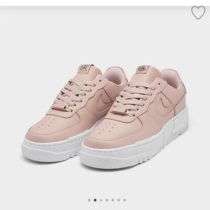 WOMEN'S NIKE AIR FORCE 1 PIXEL CASUAL SHOES size 11.5